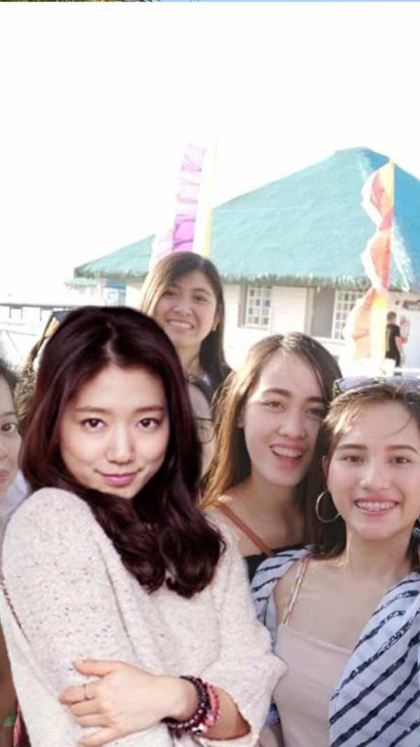 Selfie With Park Shin Hye screenshot 4