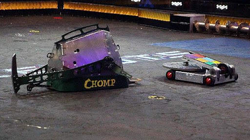 900  Robot Fighting BattleBots Video screenshot 3