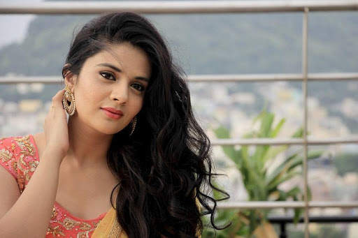 Srimukhi Wallpapers HD screenshot 15