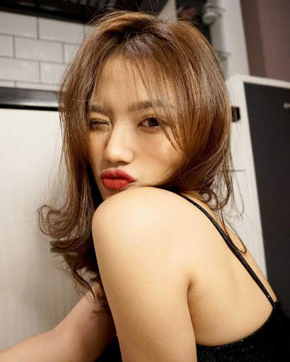 Mirriam Eka Sexy Girl Bikini Hot Wallpaper 2021 screenshot 1