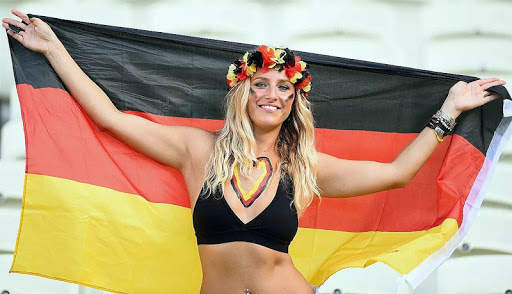 Sexy Hot German Girl Wallpapers HD screenshot 2