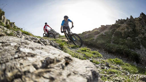 Bike Mayhem Mountain Racing Wallpaper screenshot 8
