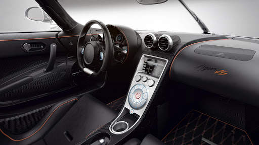 Koenigsegg Wallpaper - Car Wallpaper HD screenshot 3