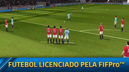Dream League Soccer screenshot 1