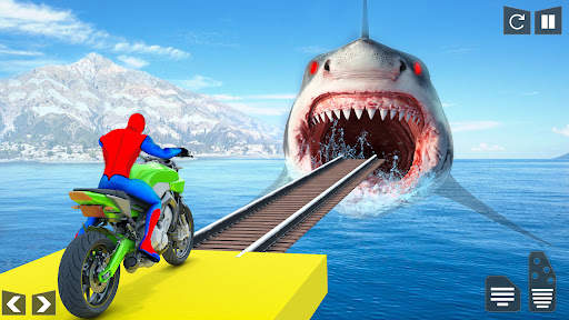 Superhero Bike Mega Ramp Game screenshot 5