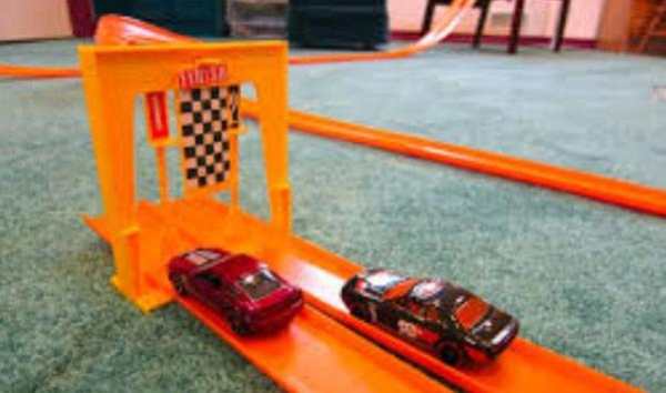 Hot Wheels Race Video screenshot 2