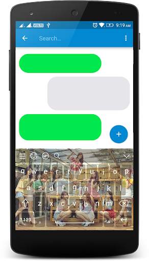 Momoland Keyboard screenshot 4